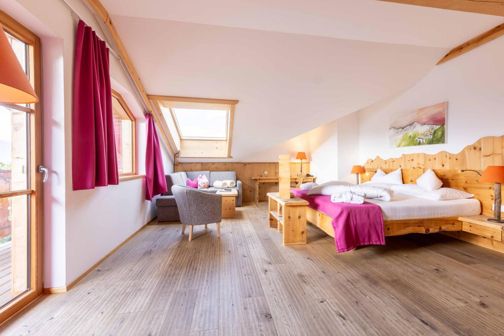 Natur- Und Wellnesshotel Hoeflehner Haus im Ennstal Exterior foto