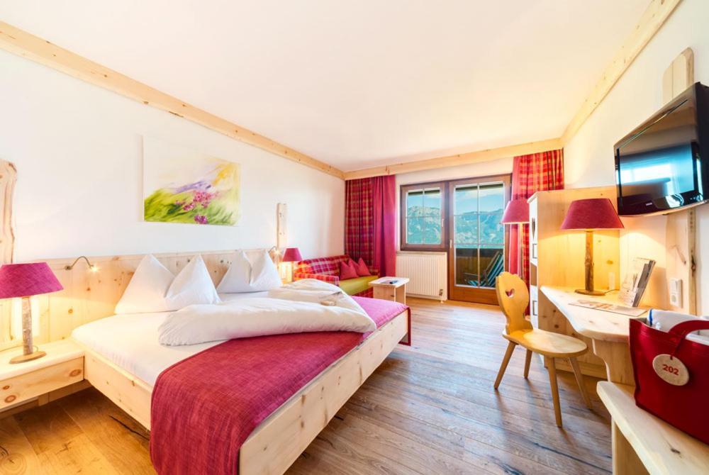 Natur- Und Wellnesshotel Hoeflehner Haus im Ennstal Exterior foto